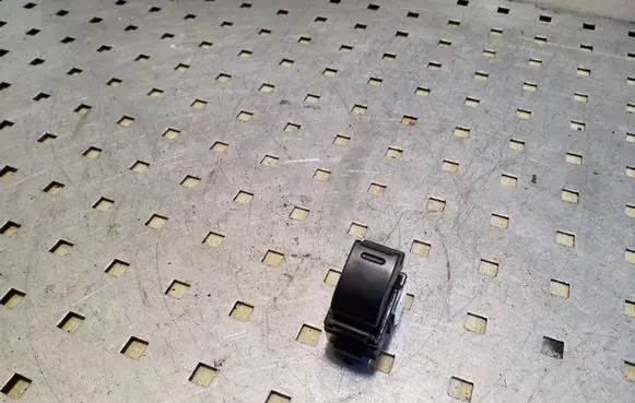 Toyota Prius (XW20) Electric window control switch