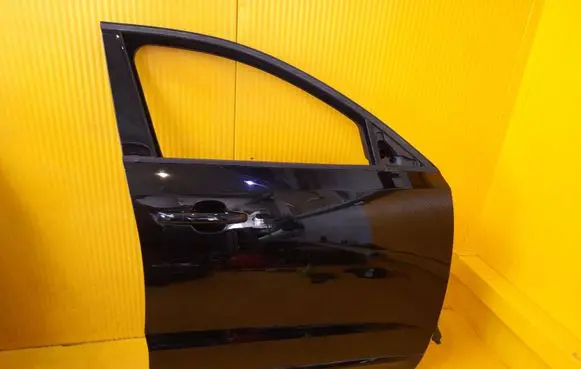 Jaguar E-Pace Front door