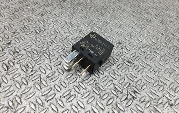 Mercedes-Benz S W220 Other relay 0025421219