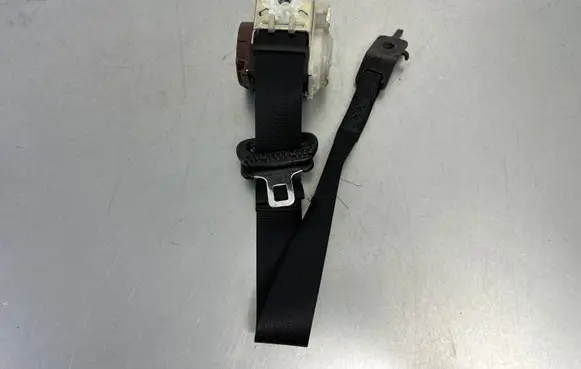 Jeep Grand Cherokee Rear seatbelt P1GE12DX9AC