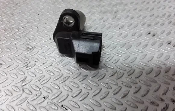 Volvo XC90 Crankshaft position sensor 30713485
