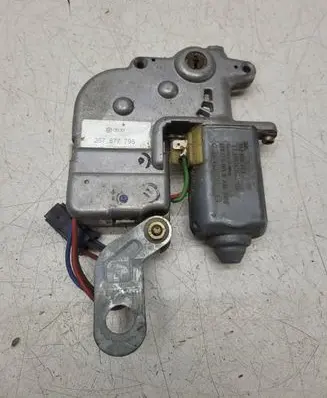 Volkswagen PASSAT B5 Sunroof motor/actuator 357877795