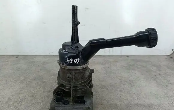 Peugeot 308 Power steering pump 