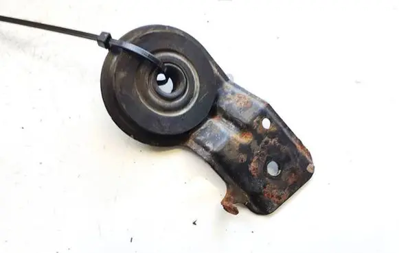 Nissan Primera Radiator mount bracket