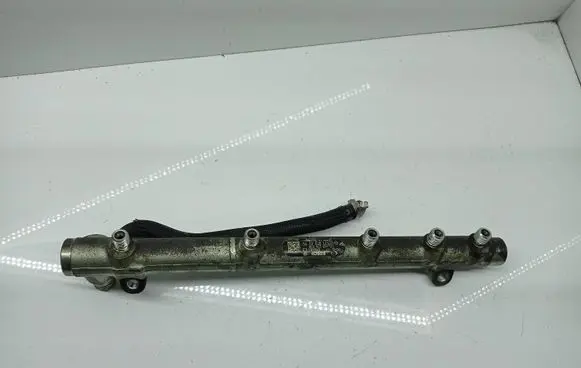 Mercedes-Benz E W211 Fuel main line pipe a6110700395