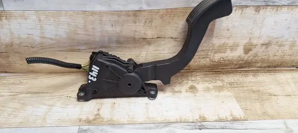 Volvo C30 Accelerator throttle pedal 4M519F836AH 6PV00864101