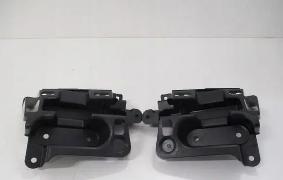 Peugeot 208 II Rear bumper mounting bracket 9823209480