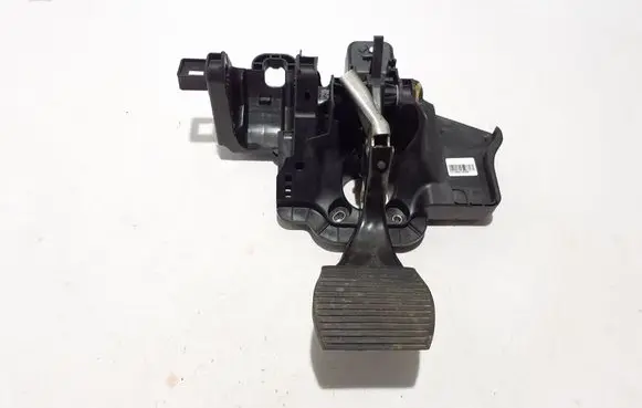 Fiat 500L Brake pedal 77368782