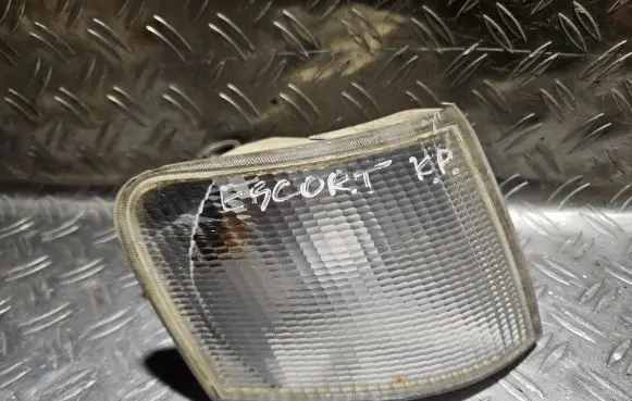 Ford Escort Front indicator light 92AG13368AA