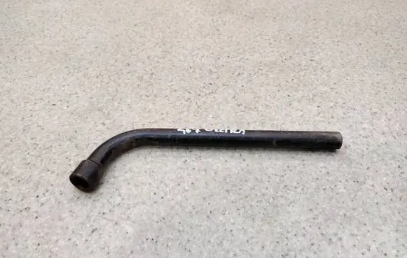 Opel Vectra C Wheel nut wrench 13107800