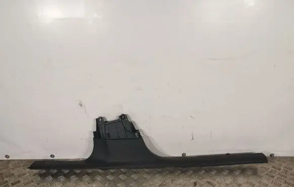 Peugeot 508 Front sill trim cover