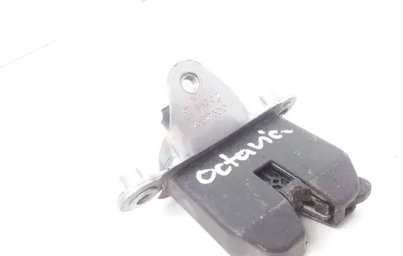 Skoda Octavia Mk2 (1Z) Tailgate/trunk/boot lock/catch/latch 1Z5827501D
