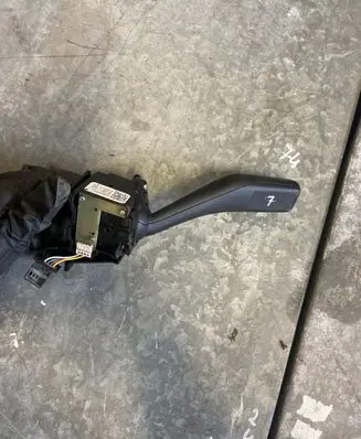 Volkswagen Golf III Indicator stalk 0DE0588 ANP80H023C