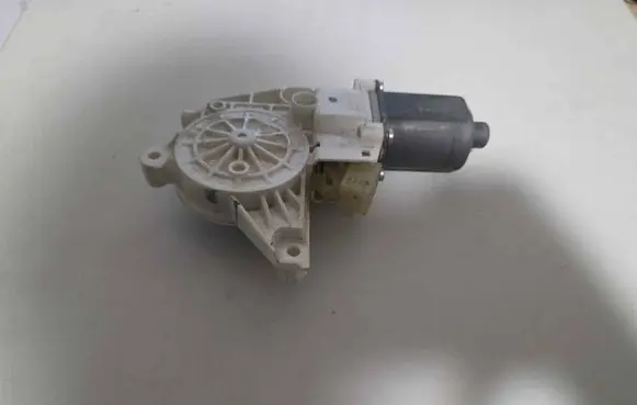 Mercedes-Benz ML W163 Front door window regulator motor A2518200842 997081102