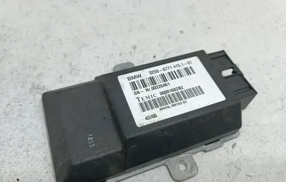 BMW 7 E65 E66 Steering rack control module 6771415 32306771415