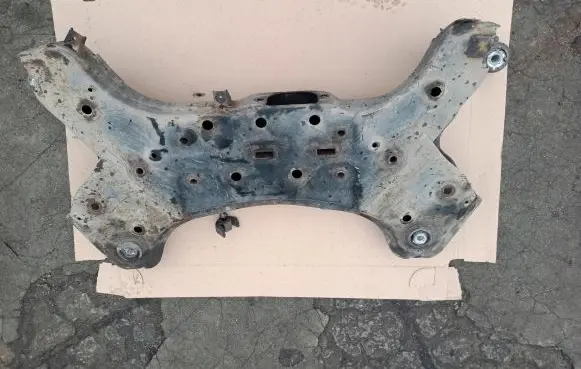 KIA Carens III Front axle beam 