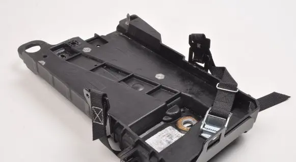 Volvo XC40 Battery box tray 32348533