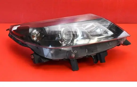 Renault Latitude (L70) Headlight/headlamp