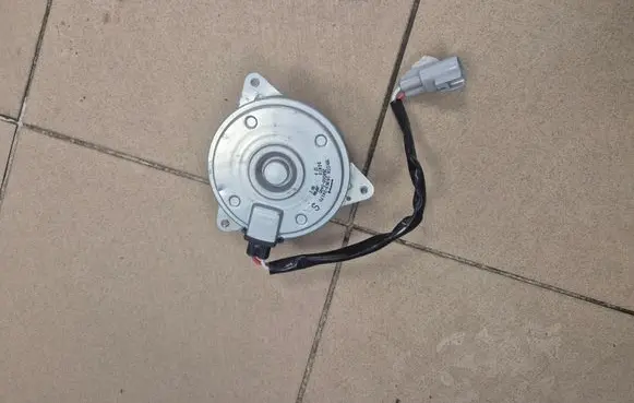 Toyota C-HR II Electric radiator cooling fan 1636324170 2680000440