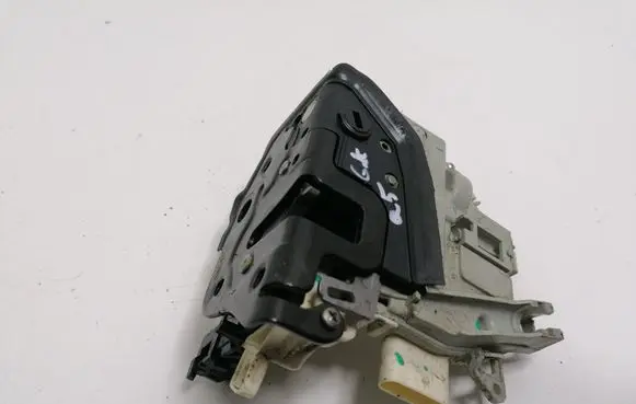 Audi Q5 SQ5 Rear door lock 8K0839015C