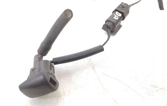 BMW 5 E60 E61 Windshield washer spray nozzle 7132963