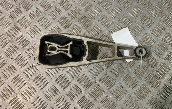 Land Rover Evoque II Engine mount bracket K8D26P082AB