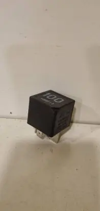 Volkswagen Transporter - Caravelle T4 Other relay 7M0951253A V23136J6X45