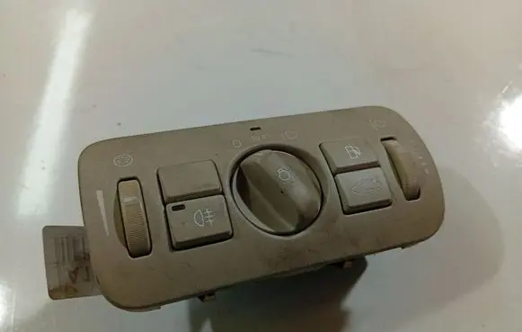Volvo S80 Light switch 30739421