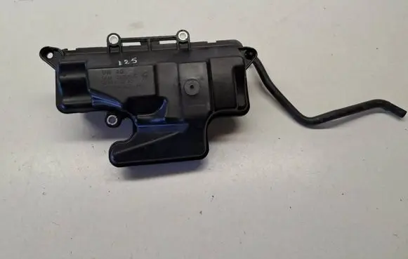 Porsche Macan (95B) Vacuum air tank 06M131541C PAB13154100