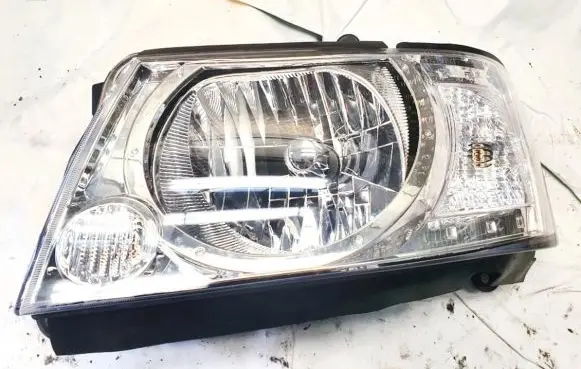 Nissan Patrol Y61 Headlight/headlamp 0821511a2l 08-215-11a2l