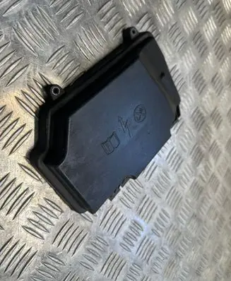 Mercedes-Benz GLC C253 Fuse box cover A2055402428