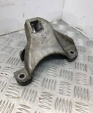 BMW 5 F10 F11 Engine mounting bracket 73681310