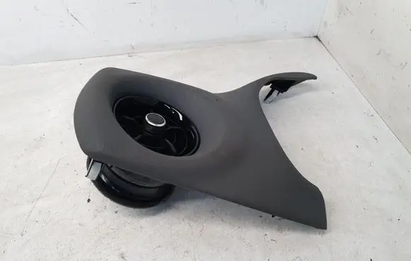 Toyota Yaris Dashboard side air vent grill/cover trim 554040D070