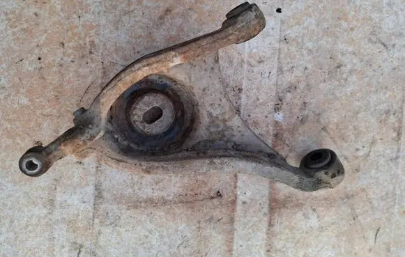 Jaguar XJ X308 Front lower control arm/wishbone CBC7278
