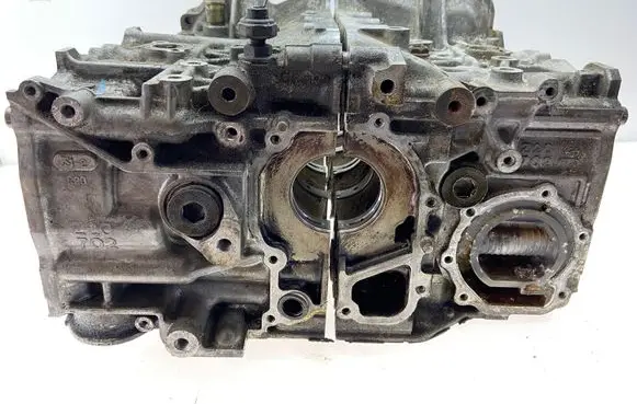 Subaru Legacy Engine block 