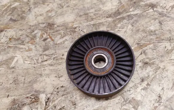 Mercedes-Benz S AMG W220 Belt tensioner pulley 