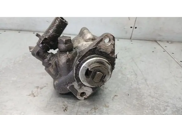 Renault Master II Power steering pump 7700300535