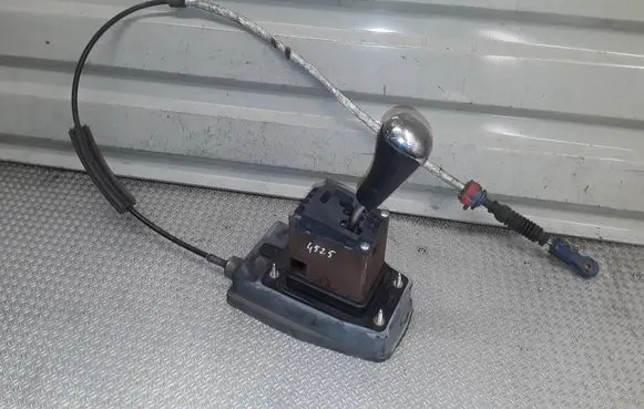 Peugeot 407 Gear shifter/selector 9660705180
