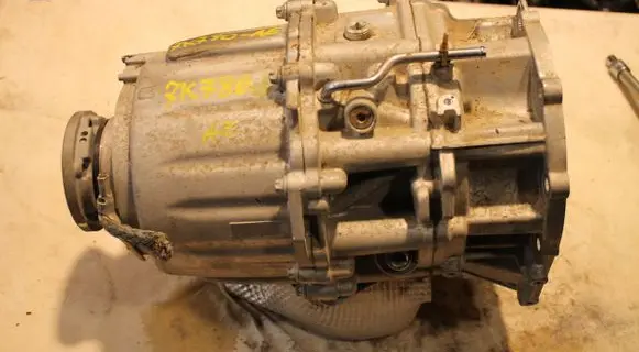 Ford Probe Gearbox transfer box case 12345