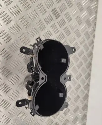 Cup holder front