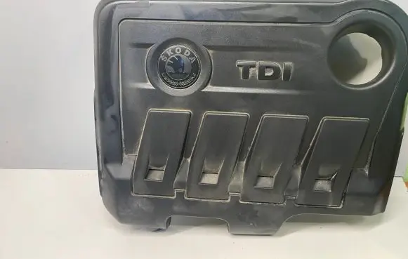 Skoda Yeti (5L) Engine cover (trim)
