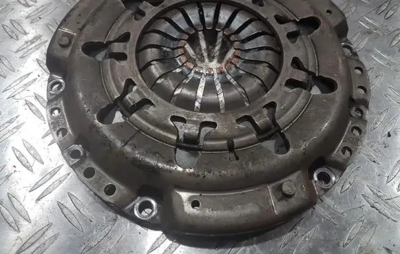 Ford Mondeo Mk III Pressure plate 