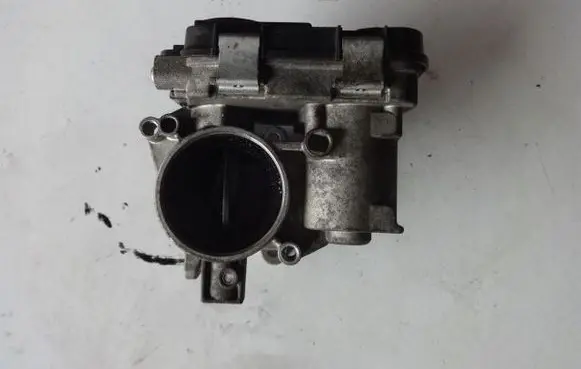 Suzuki Swift II Throttle valve 55213019