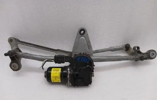 Ferrari Purosangue Front wiper linkage and motor