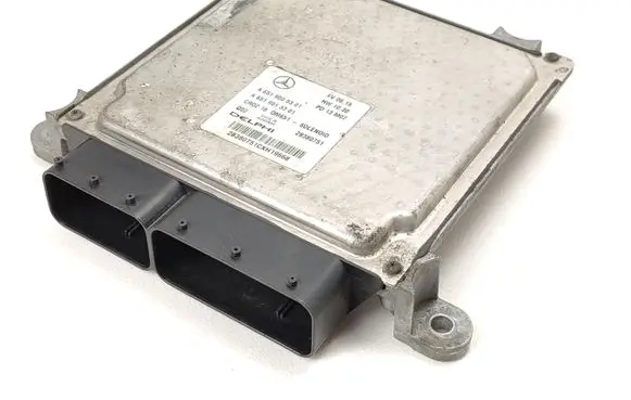 Mercedes-Benz E W212 Engine control unit/module ECU A6519005301 6519005301 20260303HCR1224