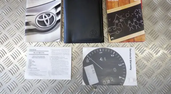 Toyota Prius (XW50) Owners service history hand book PZ49XU0040EN PZ49XU0040