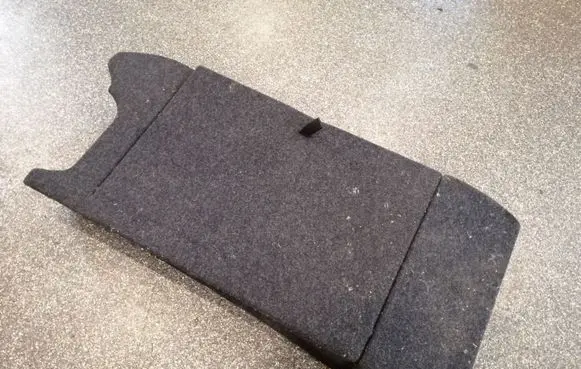 Trunk/boot floor carpet liner