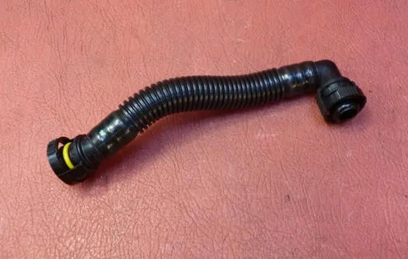 Ford Fiesta Breather hose/pipe H1BG6758AA