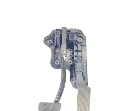 Chrysler Pacifica Pedal assembly 045816767C 04581677AB P045816767C