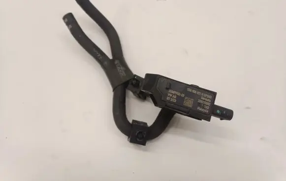Volkswagen Touareg III Exhaust gas pressure sensor 058906051H